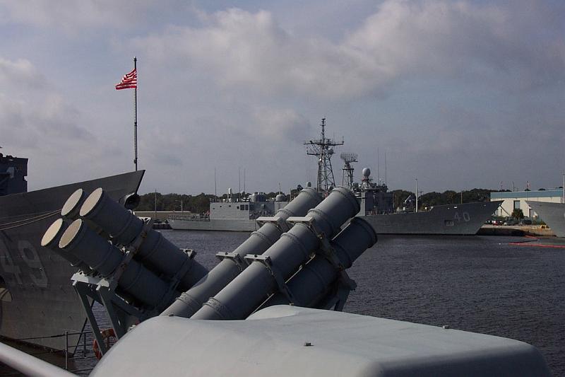 0990ShipTour8.JPG